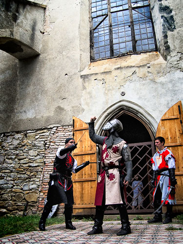 Foto Sighisoara in luminile festivalului medieval (c) dragosasaftei.ro