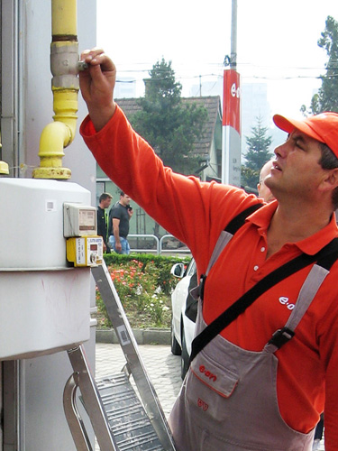 Foto: control contoare (c) eMaramures.ro