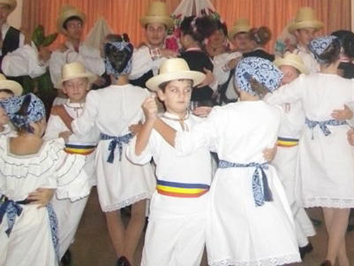 Foto: tabara de dans popular Baia Mare