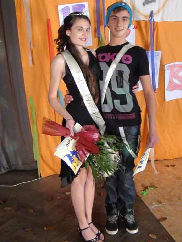 Foto Balul Bobocilor Liceul Sportiv Baia Mare - Iulia Pop si Ciprian Balint - Miss si Mister LPS 2010 (c) eMaramures.ro