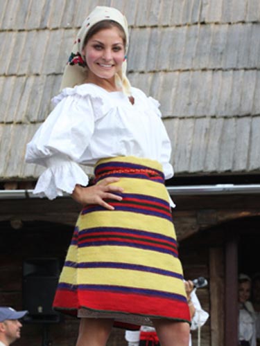 Foto Miss fata de la tara - Maria Chindris, Ieud