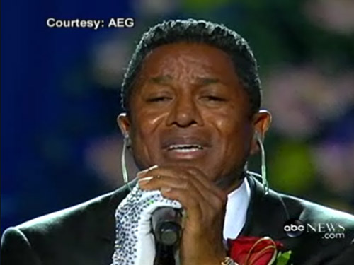 Foto inmormantare Michael Jackson - 7 iulie 2009 - Jermaine Jackson