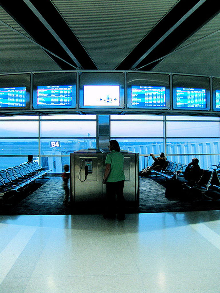 Foto: plecari zboruri - aeroport