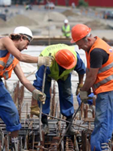 Foto muncitori in constructii (c) Maria Britanie.ro