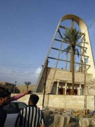 Foto biserica din Bagdad atacata