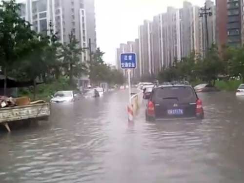 Inundatii la Beijing - youtube.com