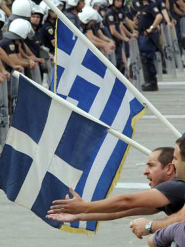 Foto: Grecia - proteste (c) Worldbulettin.net