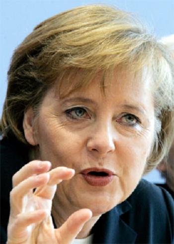 Foto Angela Merkel - cancelarul Germaniei - FEMEI SEF - Topul celor mai puternice femei din lume in anul 2009