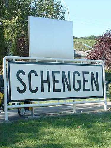 Aderare la Schengen 