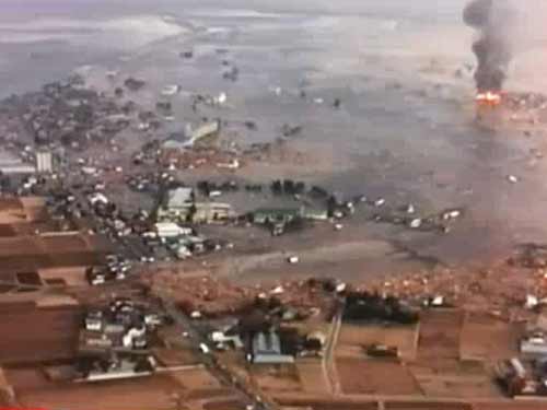 Cutremur urmat de tsunami in Japonia (c) youtube.com