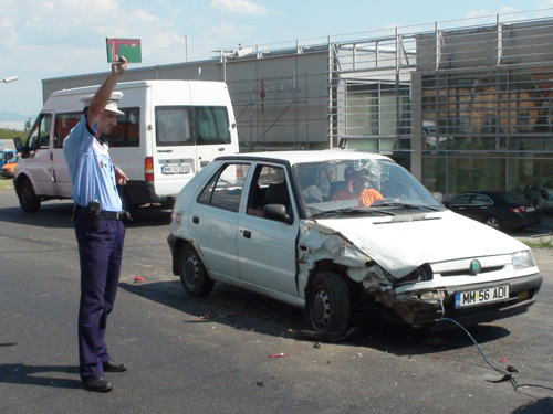 Foto: accident Dura - reprezentanta Honda (c) eMaramures.ro