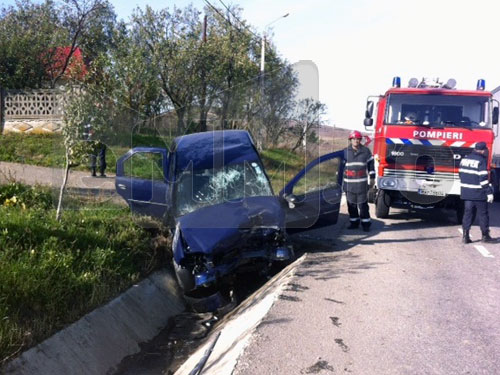 Accident masina podet