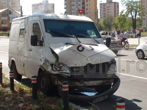 Foto: accident Golda Plaza Baia Mare (c) eMaramures.ro