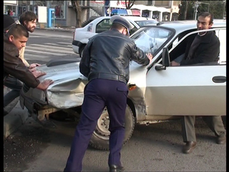 Foto accident Baia Mare - Mc Donalds (c) eMaramures.ro