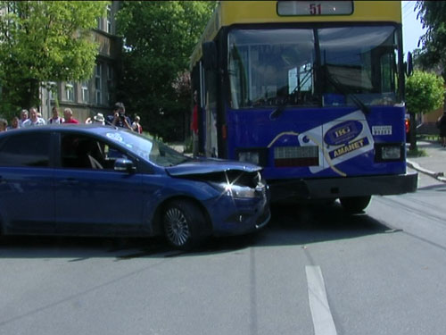 Foto: accident strada 22 Decembrie - Baia Mare (c) eMaramures.ro