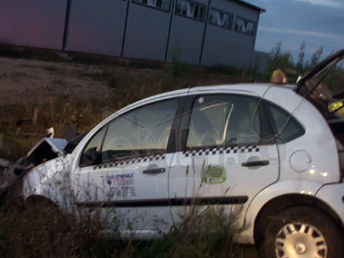 Foto: accident taxi - Italsofa Baia Mare (c) eMaramures.ro