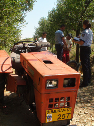 Foto: accident Chechis - Tractor rasturnat (c) eMaramures.ro