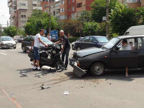 Accident pe Traian (c) eMM.ro