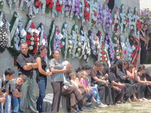 Foto: inmormantare tineri morti la Treviso - Borsa (c) eMaramures.ro