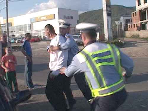 Foto accident Baia Mare - sofer incatusat (c) eMaramures.ro