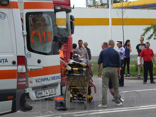 Biciclist accidentat de TIR la Semiluna (c) eMM.ro