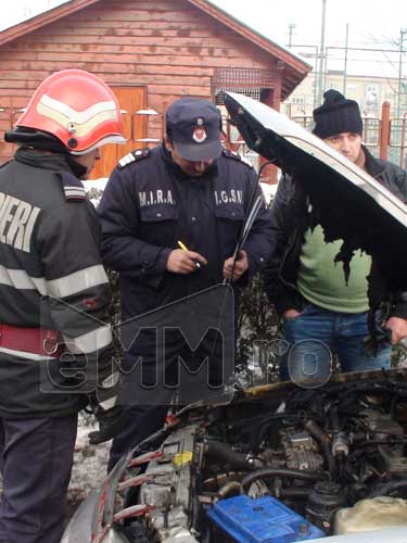 Foto: incendiu autoturism Baia Mare (c) eMaramures.ro