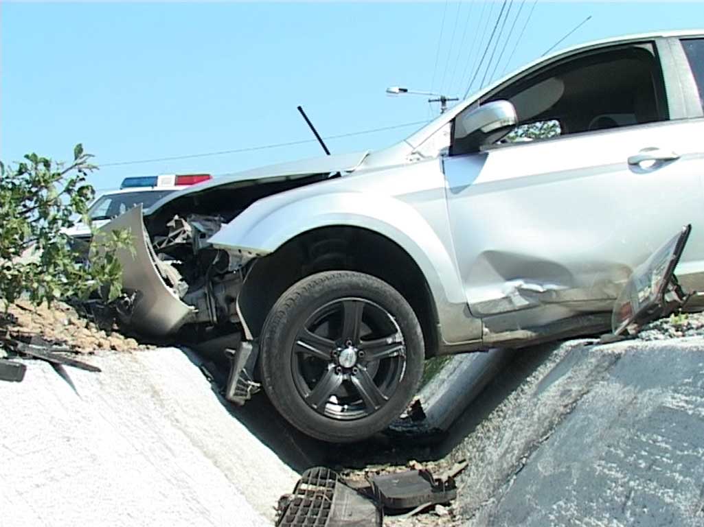 FOTO: Accident cu cinci raniti la Sisesti (c) eMM.ro 