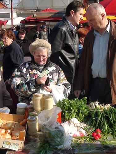 Foto: piata de alimente Baia Mare (c) eMaramures.ro
