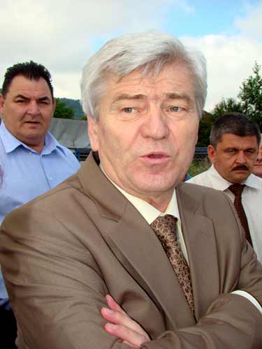 Ministrul Valeriu Tabara (c) eMM.ro