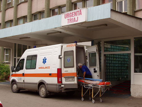 Foto ambulanta - Urgenta Baia Mare - Spitalul Judetean (c) eMaramures.ro