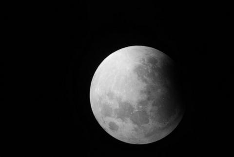 Foto: Eclipsa de luna (c) eMaramures.ro