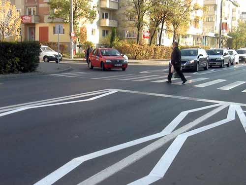 Treceri de pietoni cu marcaj (c) eMM.ro