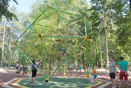 Loc nou de joaca in Parcul Municipal (c) eMM.ro