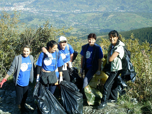 Foto borseni la curatenie (c) eMM.ro