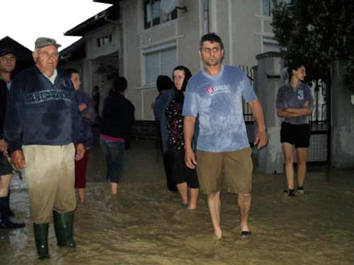 Foto Farcasa - inundatii 13 iulie 2010 (c) eMaramures.ro