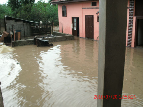 Foto inundatii Manau (c) eMM.ro