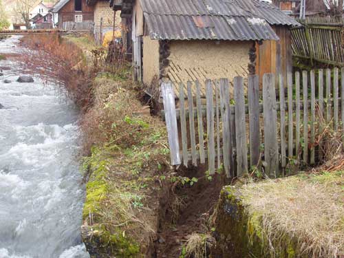 Foto surpare mal Valea Neagra (c) eMM.ro