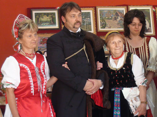 Foto: targ artizanat Cavnic (c) eMaramures.ro