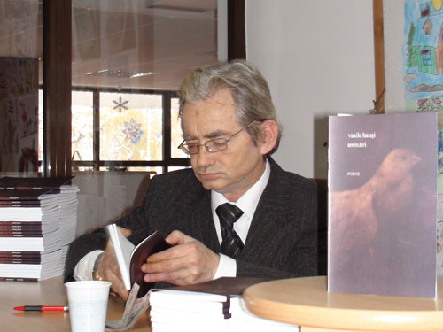Foto lansare carte Vasile Hausi (c) eMM.ro