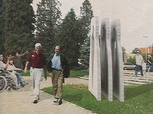 Foto: macheta monument fosti detinuti politici Baia Mare (c) eMaramures.ro