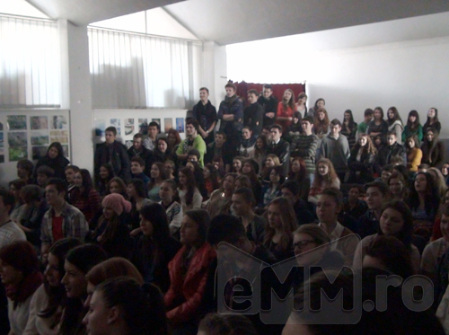 Teatru la colegiul Vasile Lucaciu (c) eMM.ro