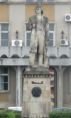 Foto: Statuia minerului din Baia Mare - foto arhiva