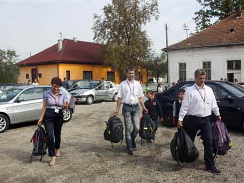 Foto: Cora Baia Mare - ghiozdane