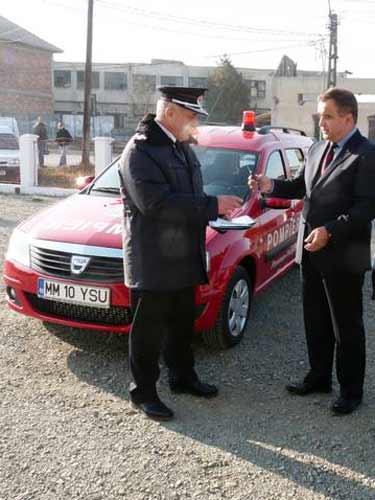 Masina noua pentru pompieri (c) ISU Maramures