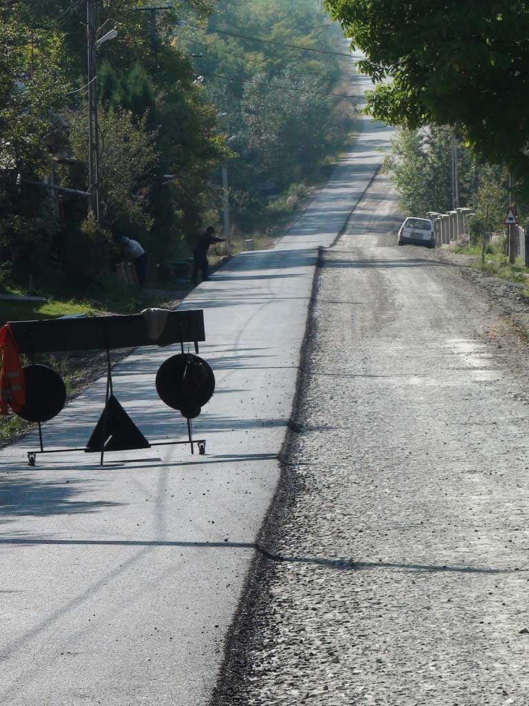 Foto: asfaltare drum Baia Sprie - Barsana (c) eMaramures.ro