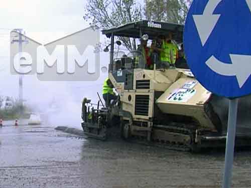 Foto: asfaltare pe ploaie - Baia Mare (c) eMaramures.ro