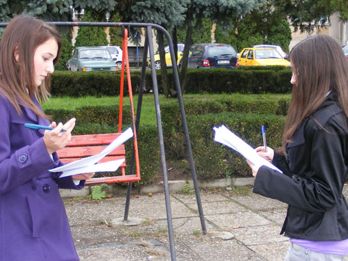 Foto elevi sondaj electoral Sincai (c) eMM.ro