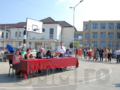 Festivitate de final de an la Gheorghe Sincai (c) eMM.ro