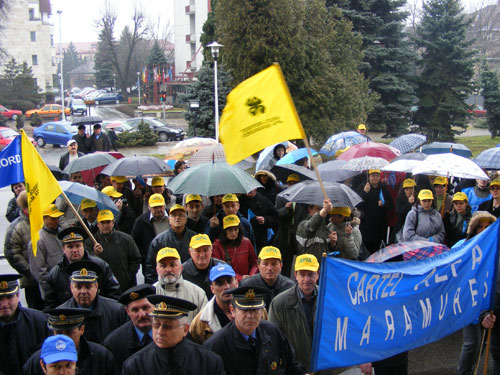 Foto: miting Prefectura Maramures (C) eMaramures