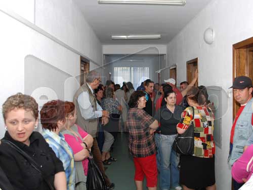 Protest spontan la Posta Baia Mare (c) eMM.ro